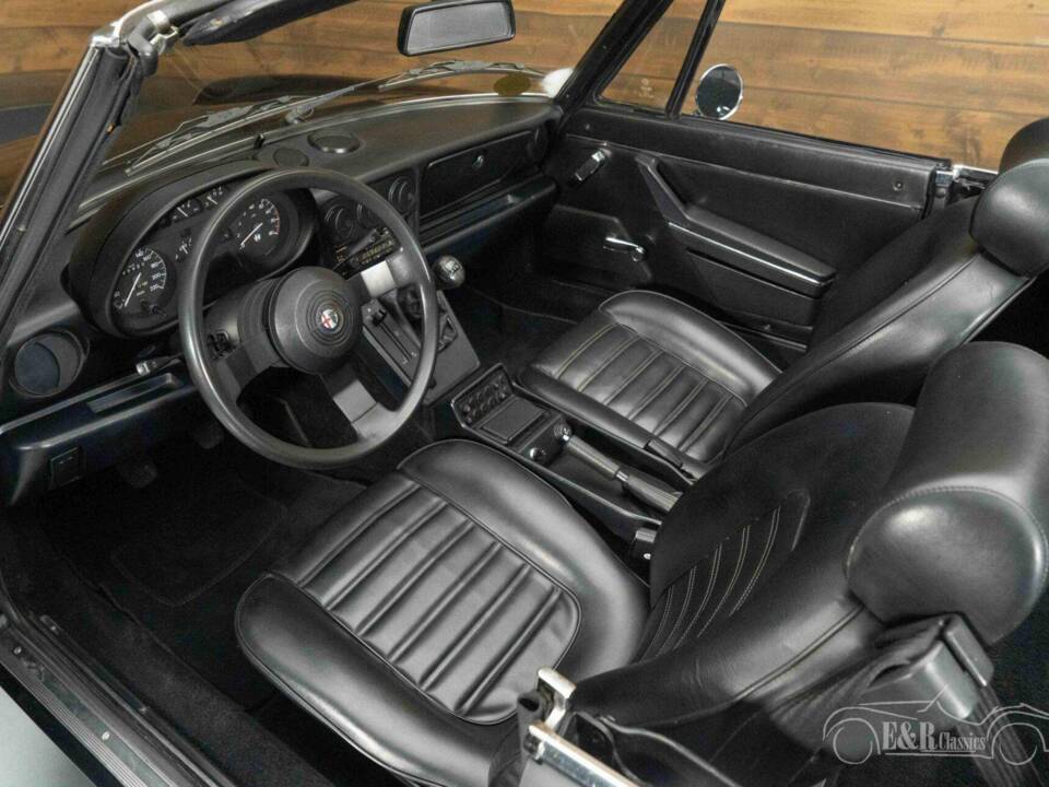 Image 19/19 of Alfa Romeo 1.6 Spider (1986)