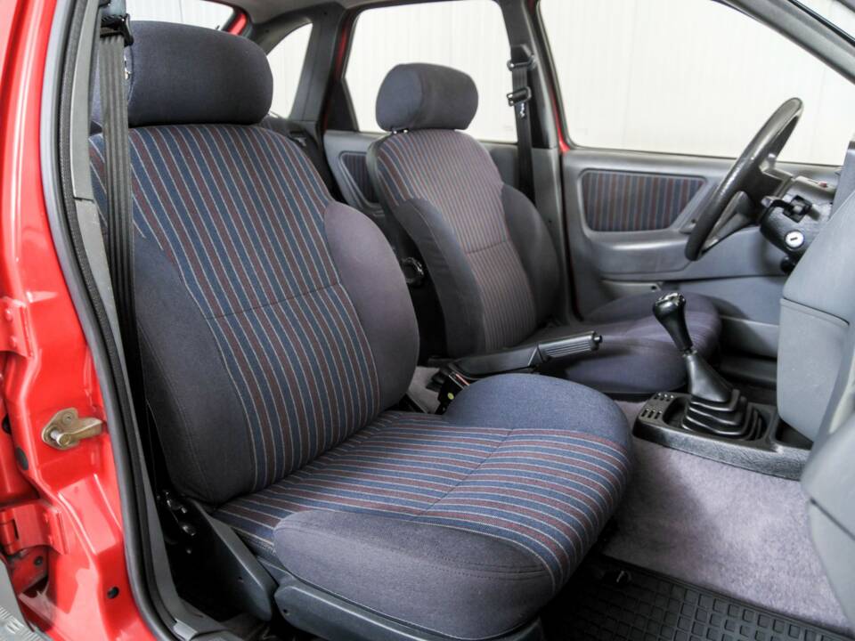 Afbeelding 16/50 van Ford Sierra 2.0 S (1987)