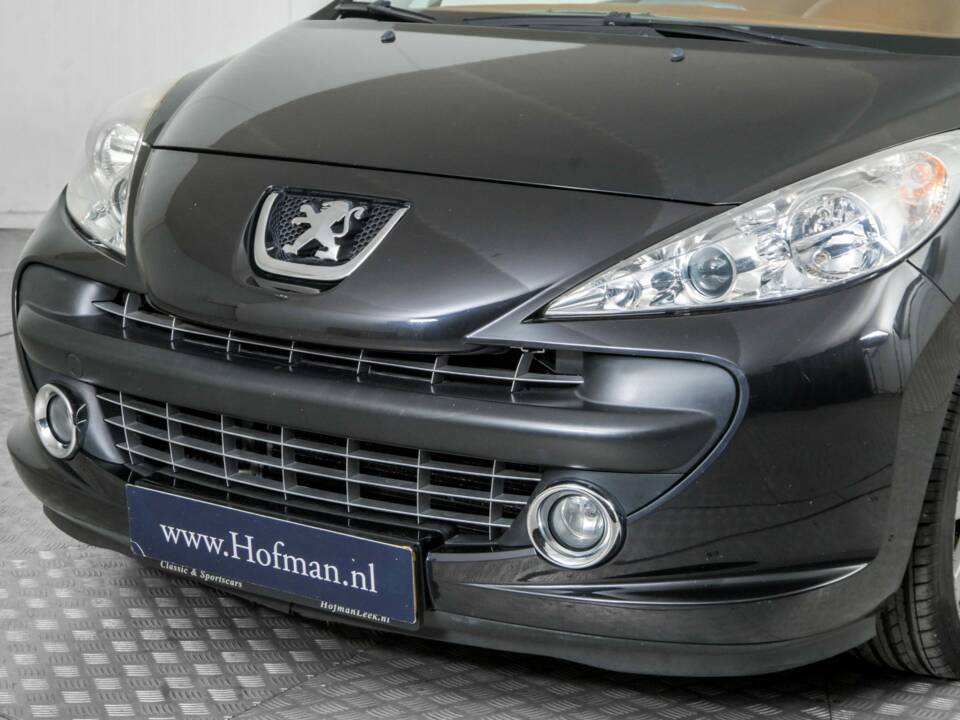 Image 19/50 de Peugeot 207 CC 1.6 VTi (2008)