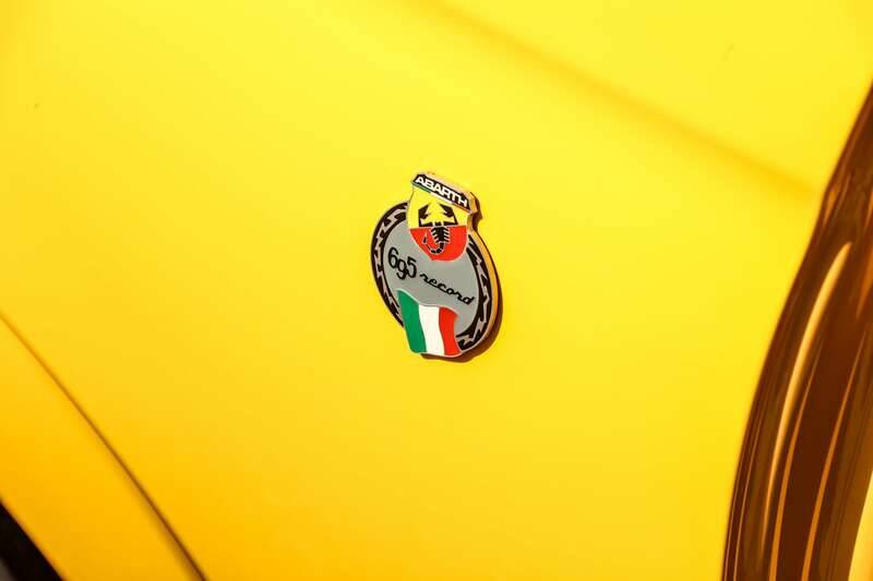 Immagine 14/41 di Abarth 695 Biposto (2006)