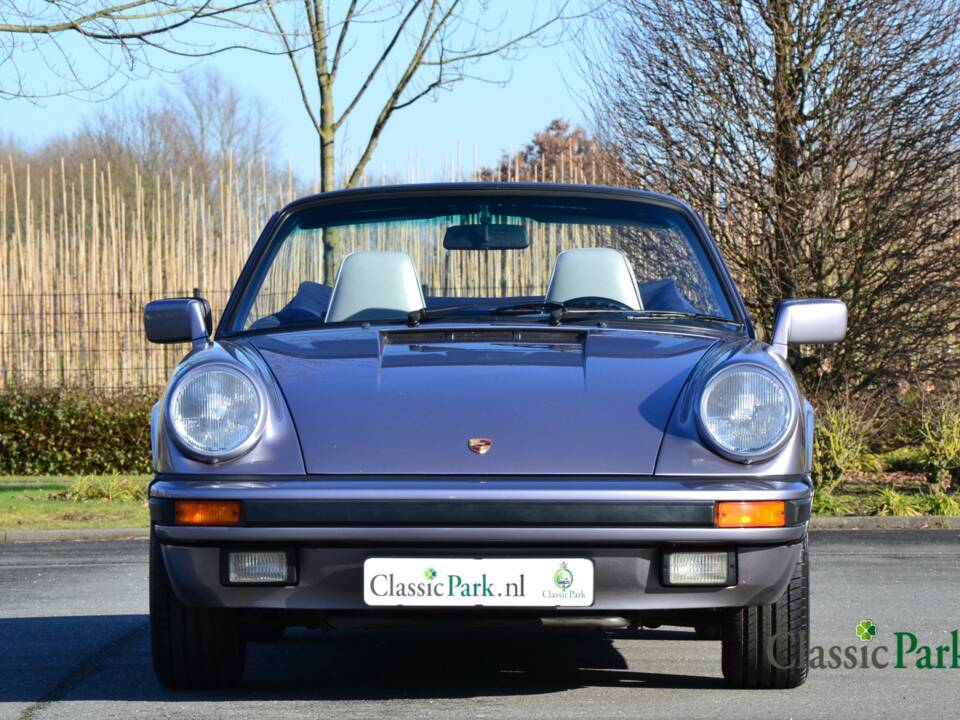 Image 20/50 of Porsche 911 Carrera 3.2 (1987)