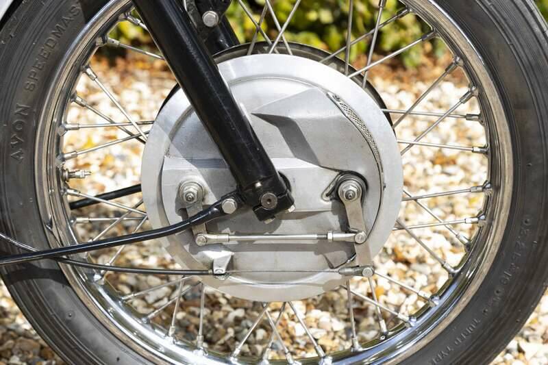 Immagine 17/37 di Triumph Bonneville T120 (1968)