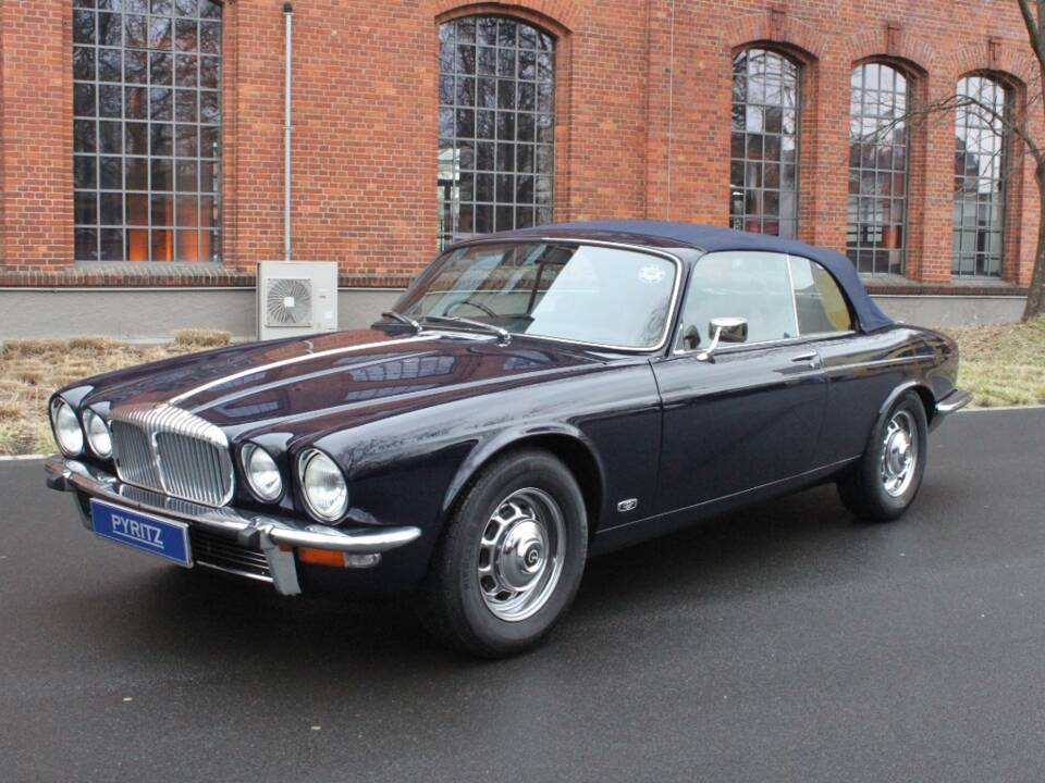 Bild 3/27 von Daimler Double Six Avon-Stevens (1978)