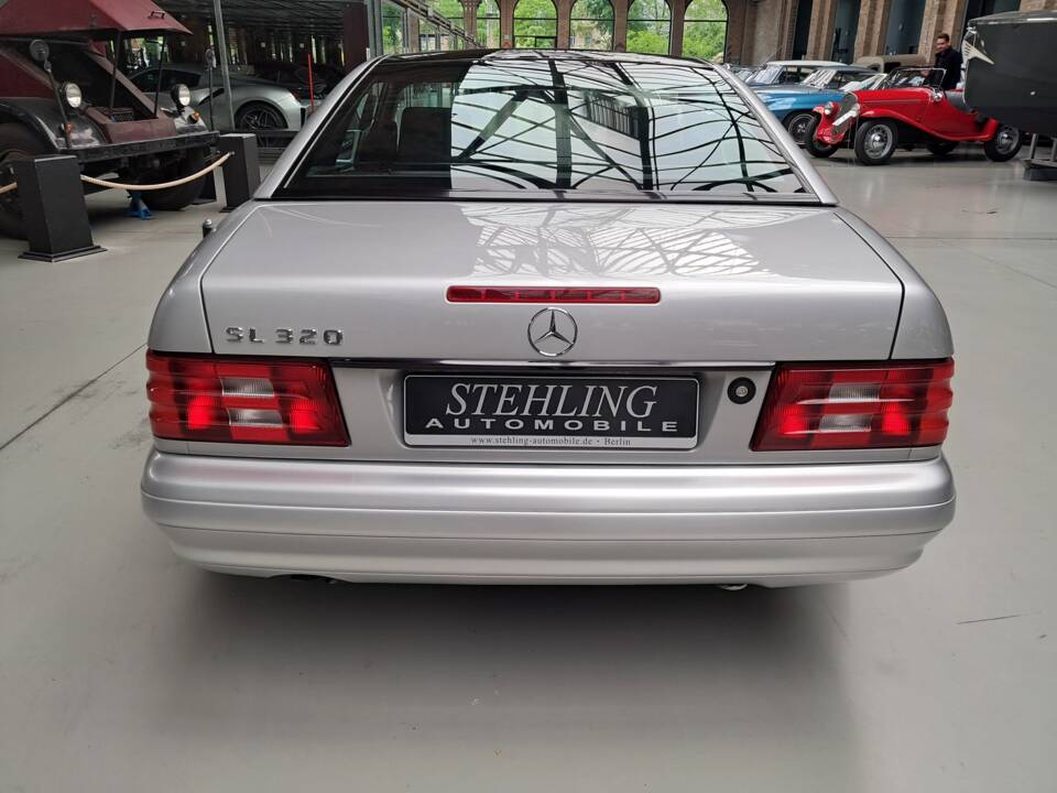 Bild 8/41 von Mercedes-Benz SL 320 (1998)