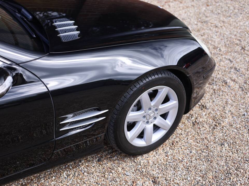 Image 23/50 de Mercedes-Benz SL 350 (2004)
