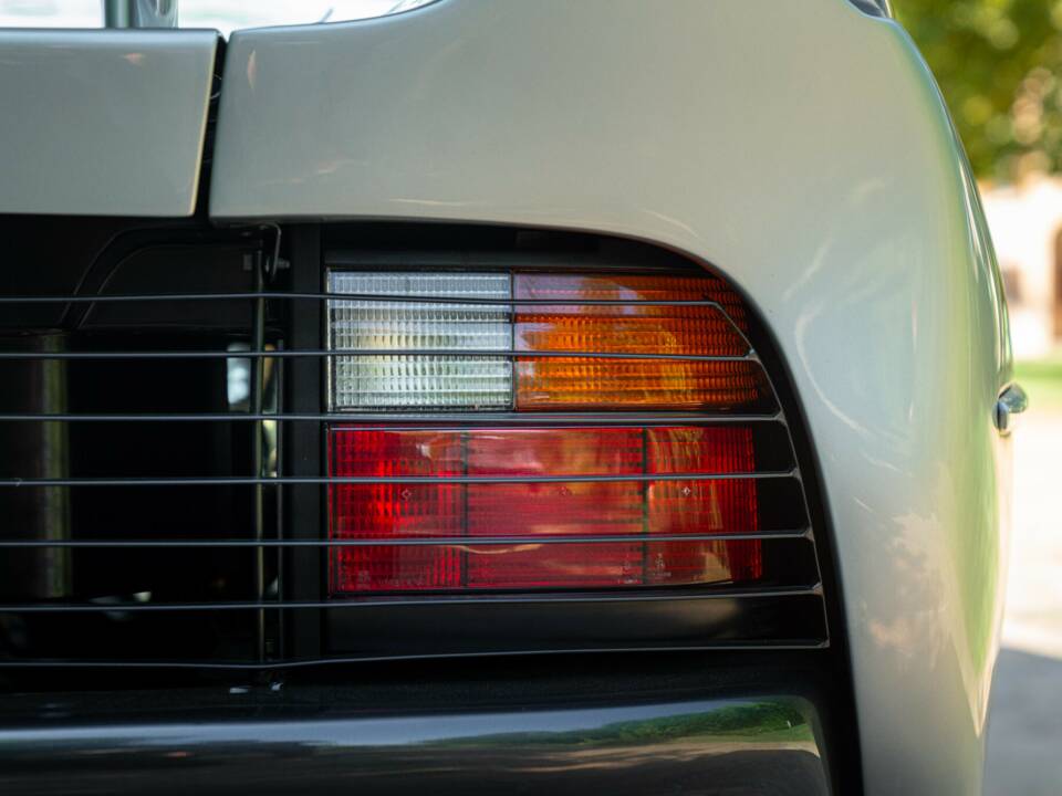 Image 12/50 of Jaguar XJ 220 (1993)