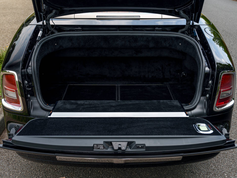 Immagine 29/29 di Rolls-Royce Phantom DHC (2008)