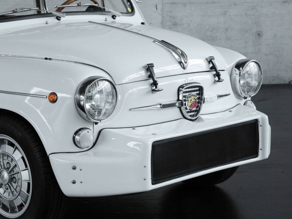 Image 11/47 of Abarth Fiat 850 TC (1965)