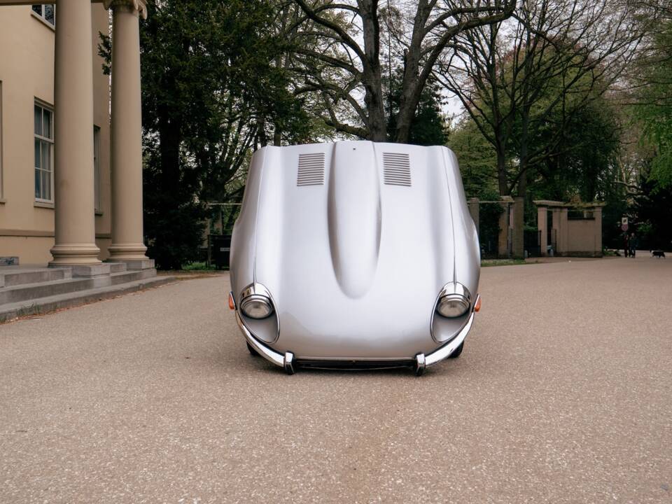 Bild 45/81 von Jaguar E-Type V12 (2+2) (1971)