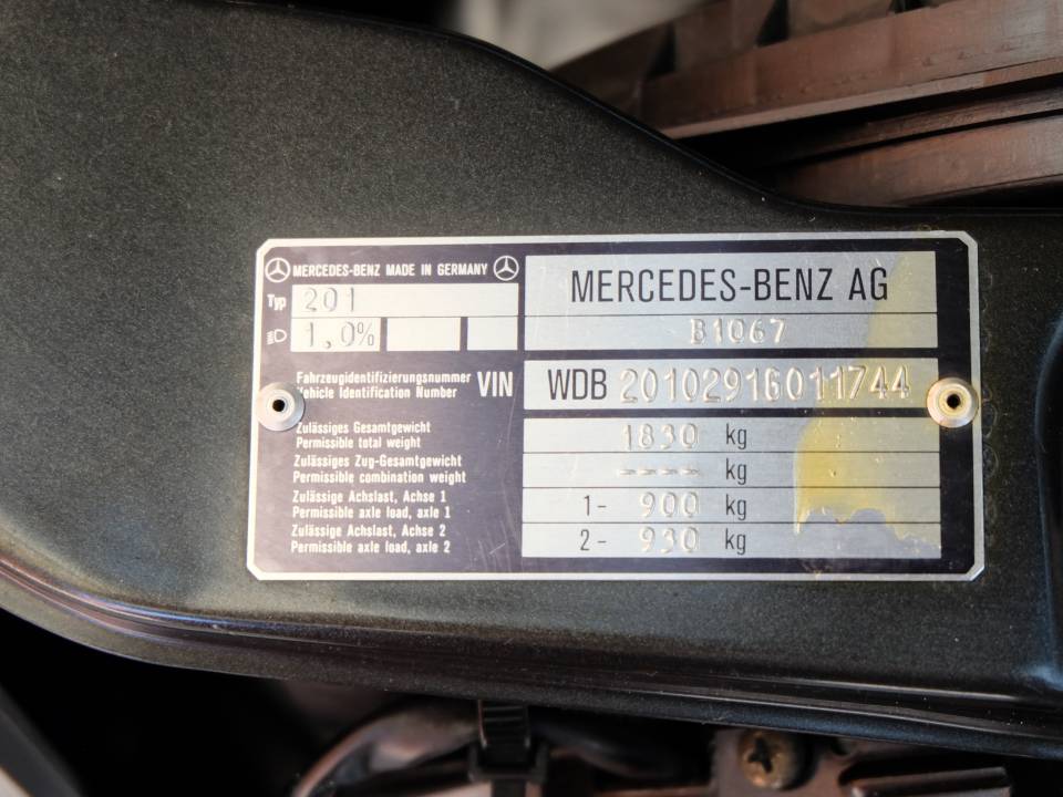 Bild 50/77 von Mercedes-Benz 190 E 2.6 (1992)