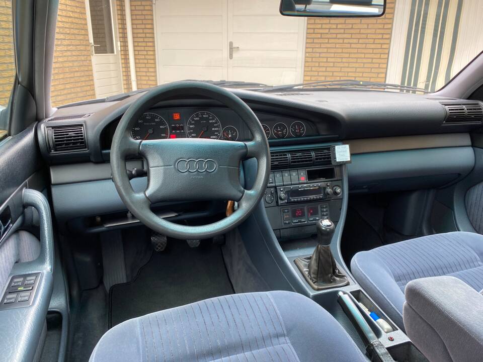 Bild 4/25 von Audi A6 2.6 (1996)