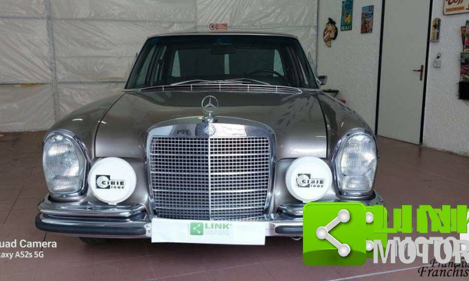 Bild 2/10 von Mercedes-Benz 280 SE 3,5 (1970)