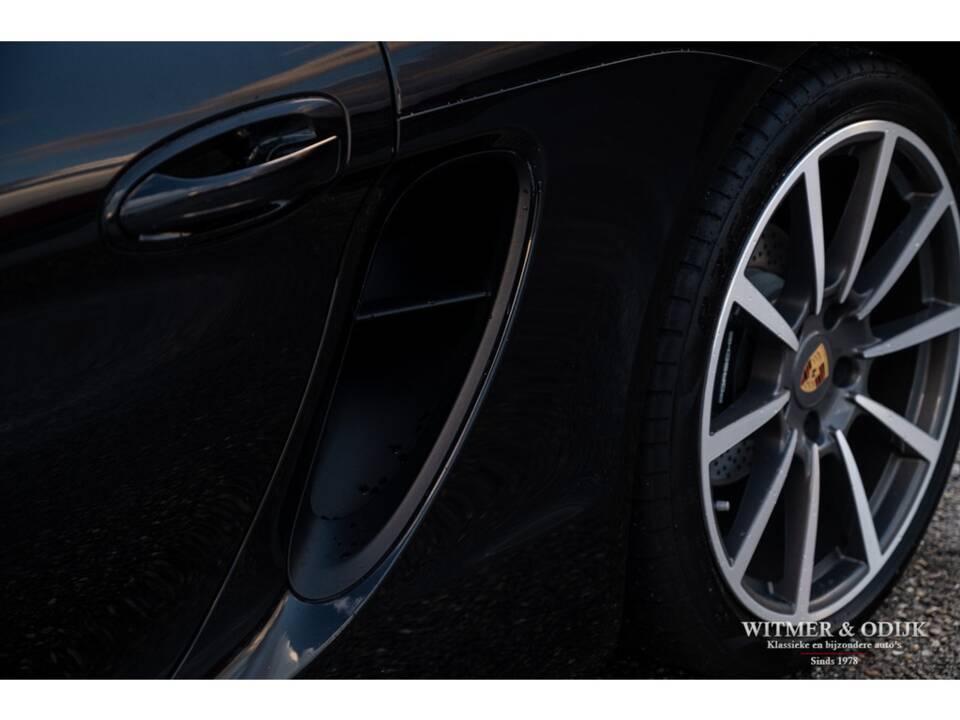 Image 32/36 of Porsche Boxster (2015)
