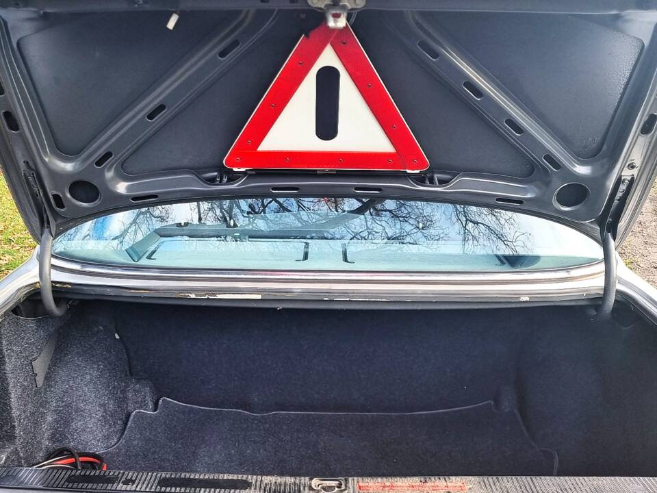 Image 7/18 de Mercedes-Benz 420 SEL (1987)