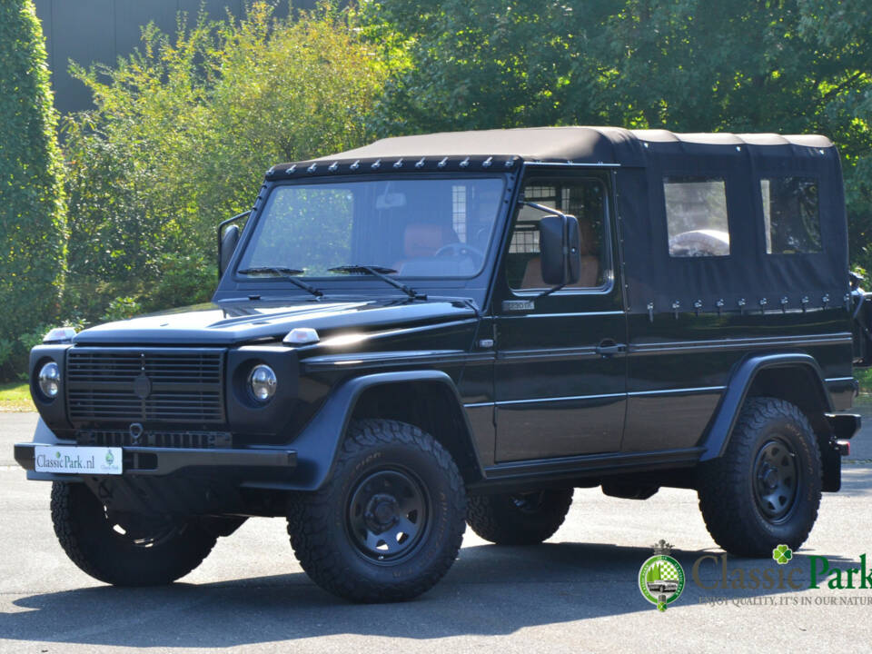 Afbeelding 9/49 van Mercedes-Benz 230 GE (SWB) (1900)