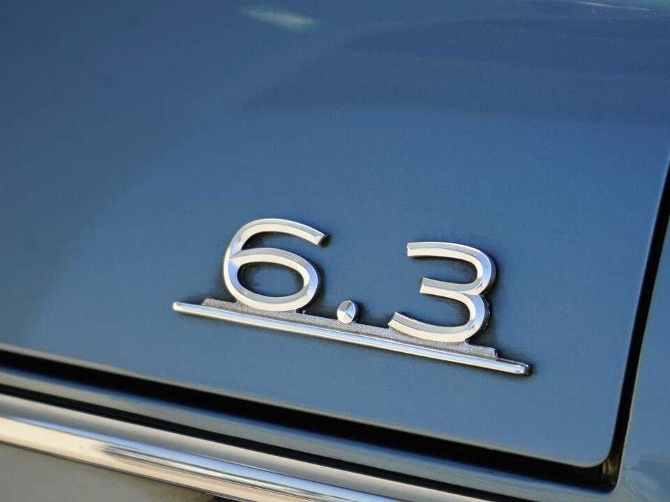Bild 10/50 von Mercedes-Benz 300 SEL 6.3 (1972)