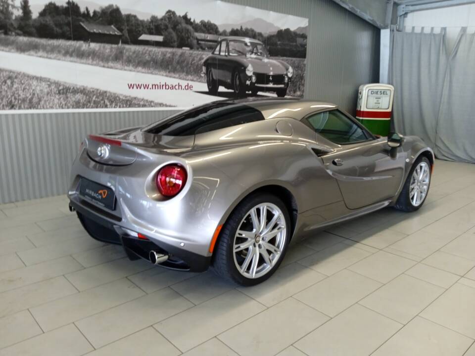 Image 7/13 of Alfa Romeo 4C (2014)