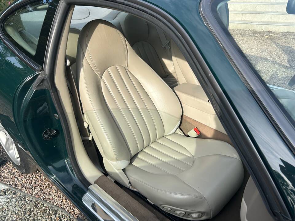 Image 9/18 of Jaguar XK8 4.0 (1998)