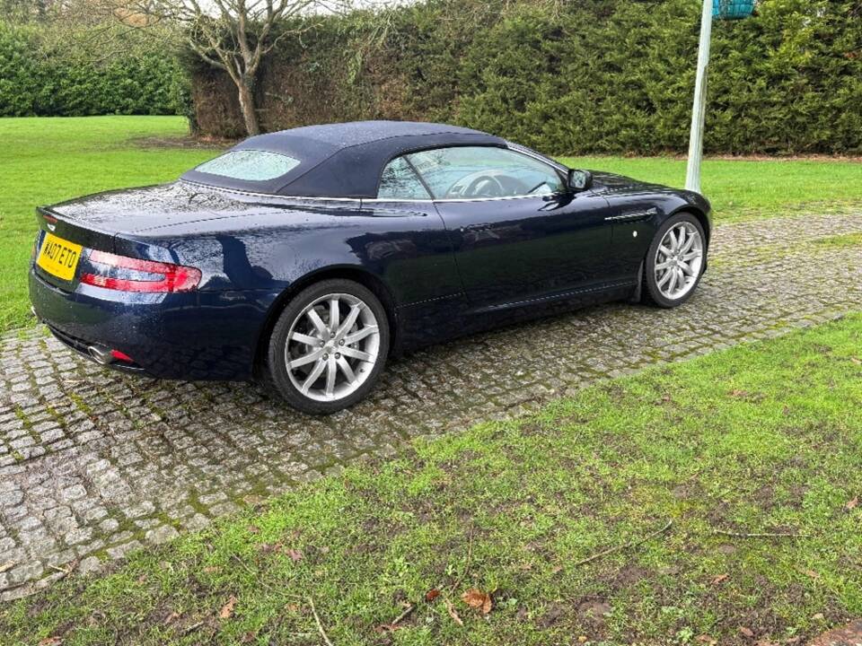 Image 21/48 of Aston Martin DB 9 Volante (2007)