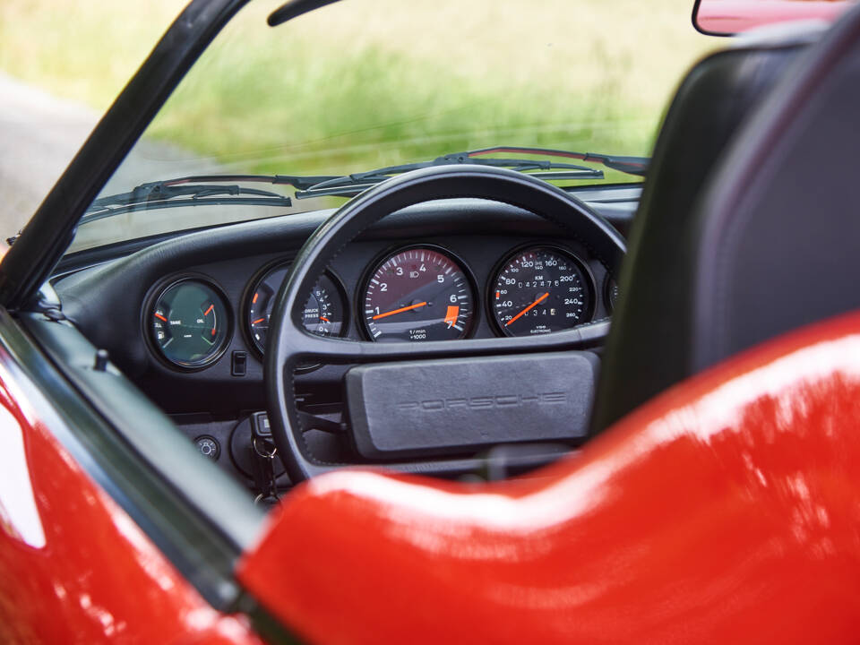 Imagen 7/47 de Porsche 911 Speedster 3.2 (1989)