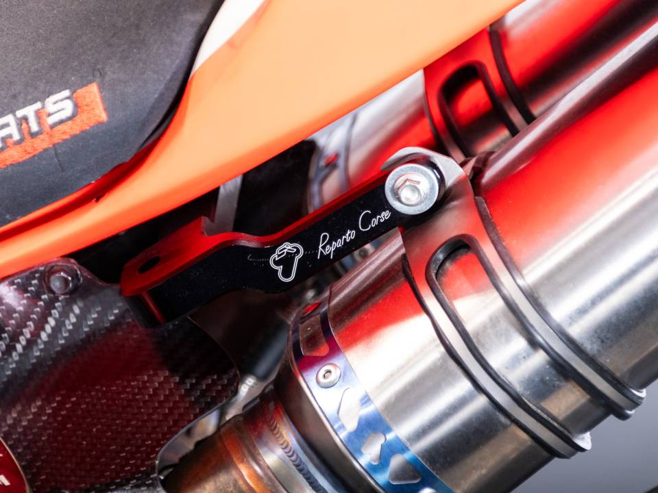 Immagine 30/50 di Ducati DUMMY (2019)