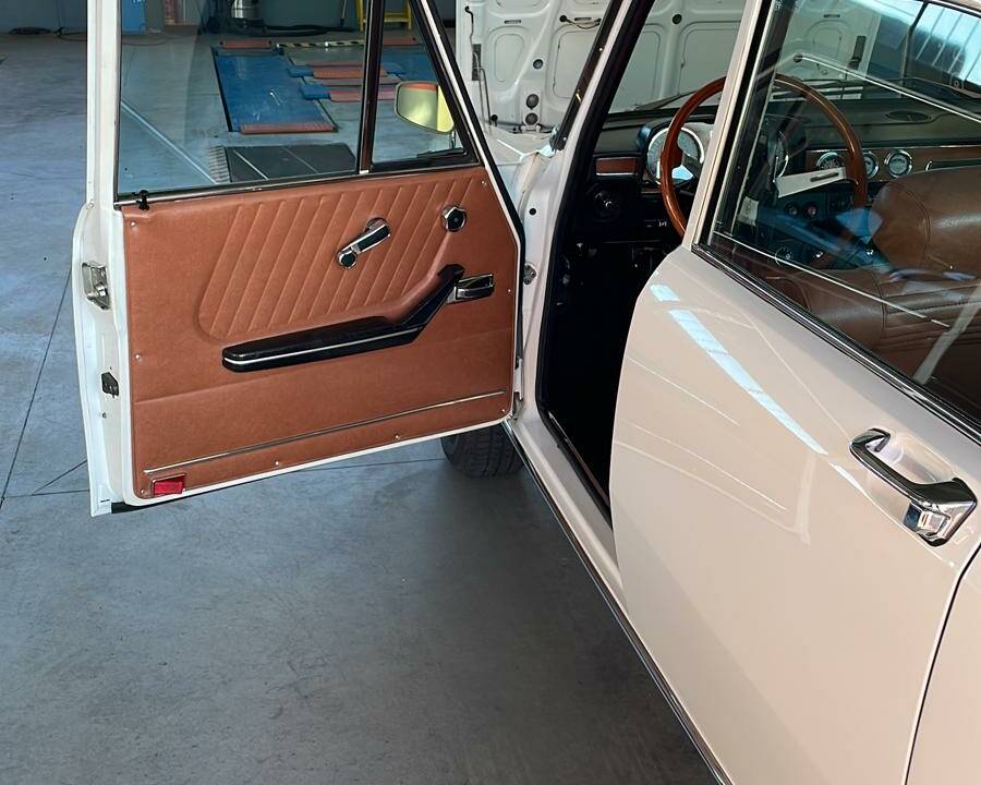 Bild 4/13 von Alfa Romeo 2000 Berlina (1973)