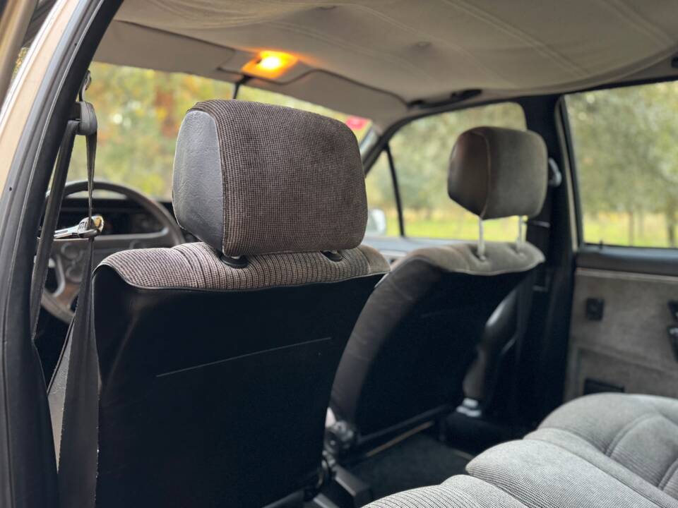 Image 53/57 of Volkswagen Passat 2.0 (1987)