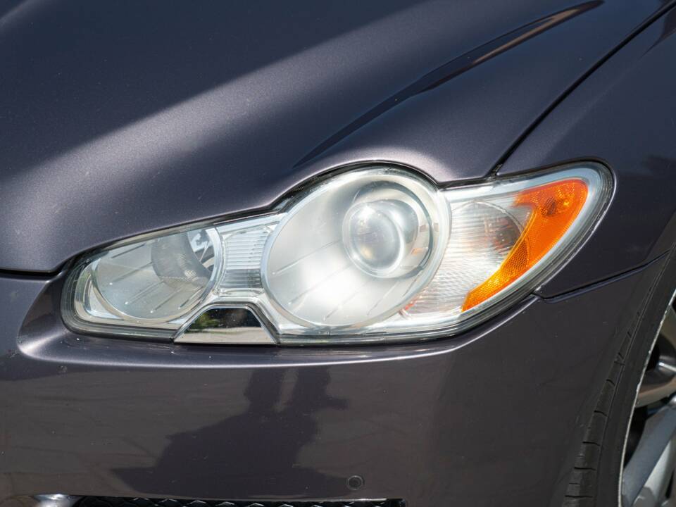 Immagine 12/50 di Jaguar XF 3.0 D-S (2008)