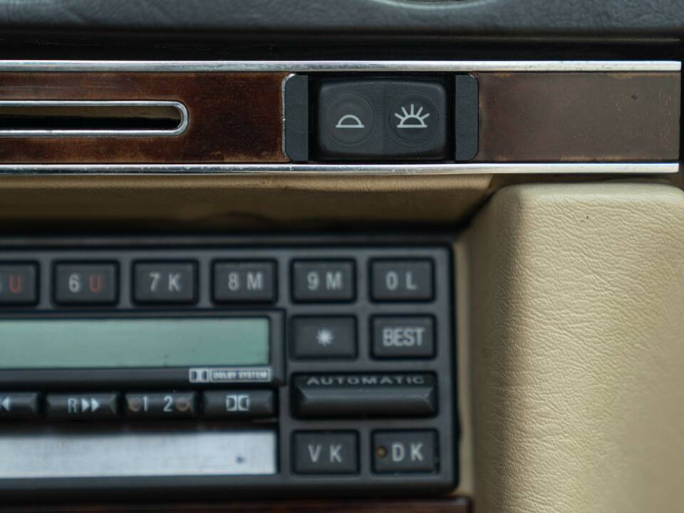 Image 42/50 of Mercedes-Benz 300 SL (1986)