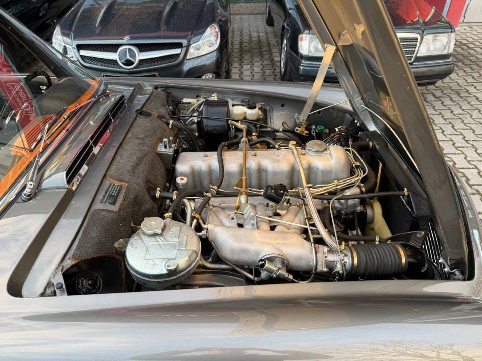 Image 28/30 of Mercedes-Benz 230 SL (1965)