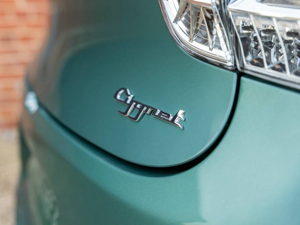 Image 48/50 of Aston Martin Cygnet (2013)