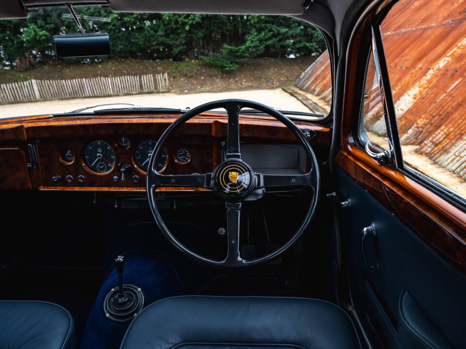 Bild 20/47 von Jaguar 3,4 Liter (1958)