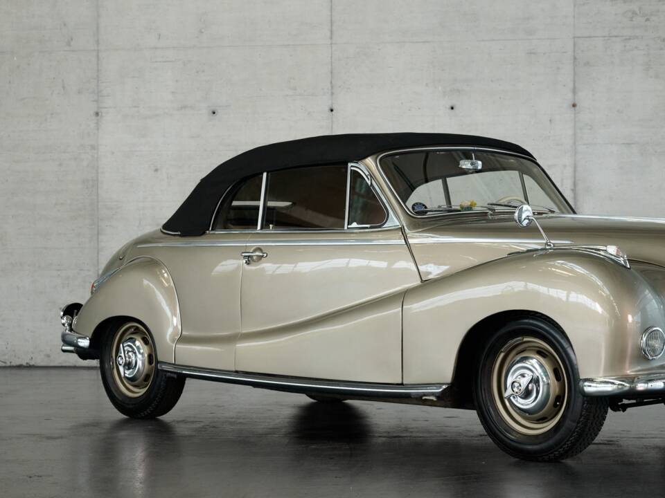 Immagine 25/50 di BMW 502 Baur (1955)