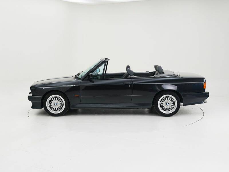 Image 14/15 of BMW M3 (1991)