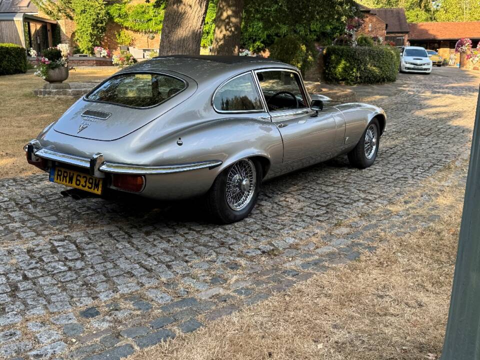 Afbeelding 16/30 van Jaguar E-Type V12 (2+2) (1974)