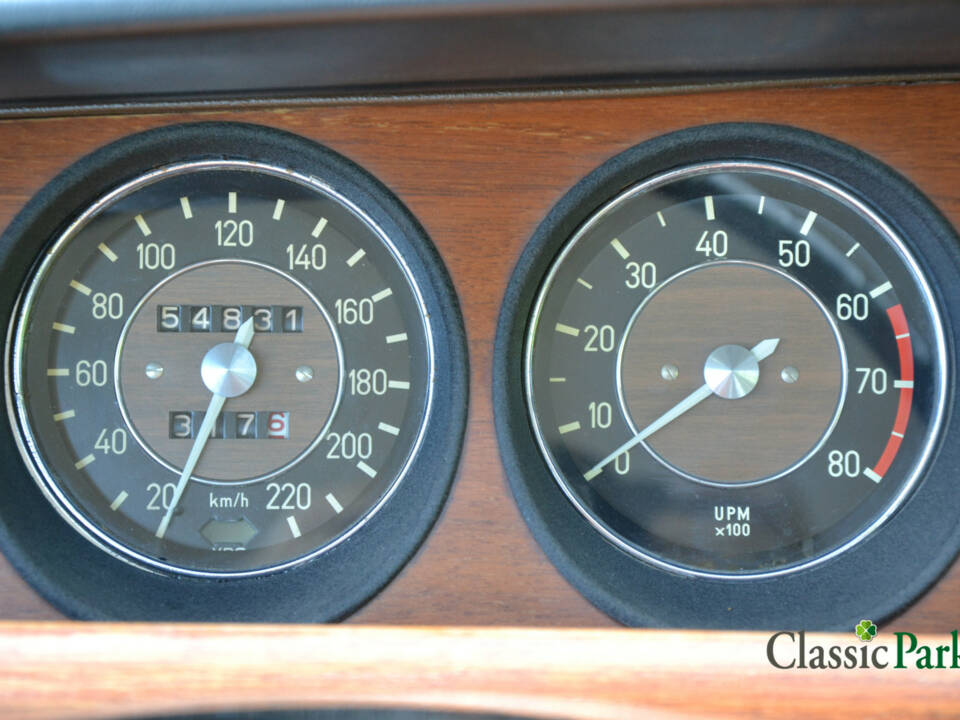 Image 30/50 of BMW 2000 CS (1970)