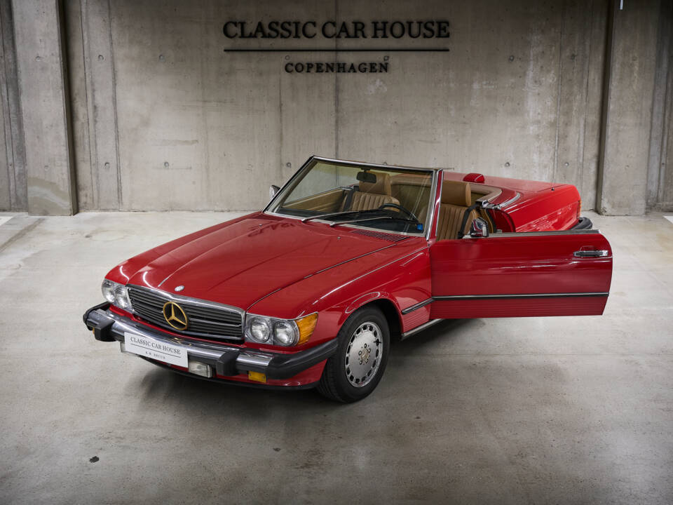 Image 81/89 of Mercedes-Benz 560 SL (1986)