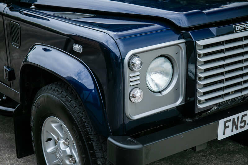 Image 11/50 de Land Rover Defender 90 Td5 (2003)