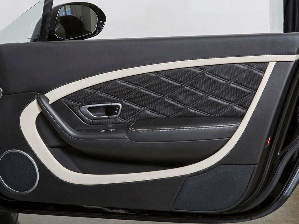 Immagine 17/23 di Bentley Continental GTC Speed (2015)