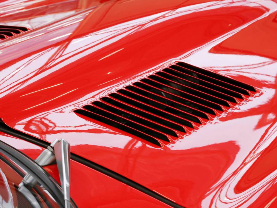 Bild 37/44 von Jaguar E-Type (2+2) (1969)