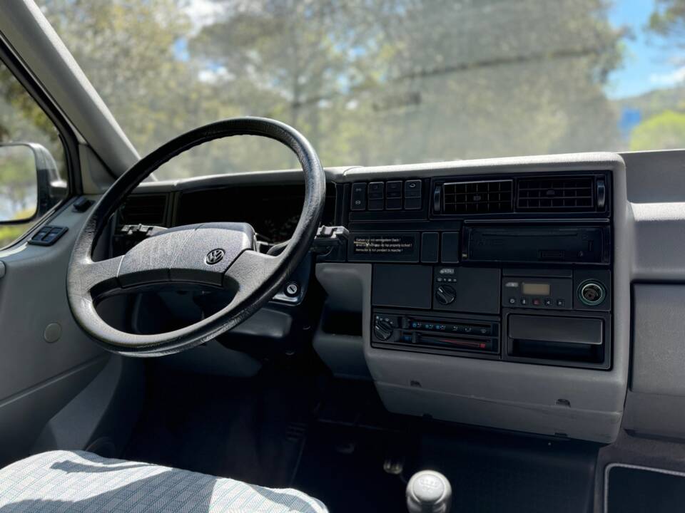 Immagine 20/36 di Volkswagen T4 Multivan 2.5 Syncro (1994)