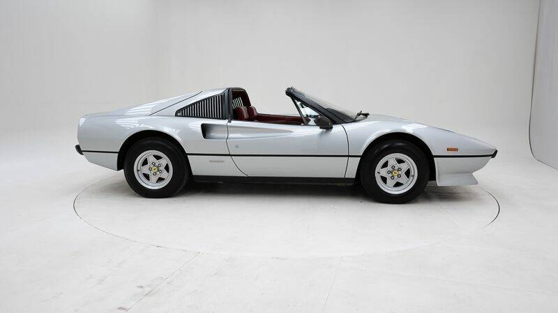 Image 9/15 of Ferrari 308 GTS Quattrovalvole (1983)