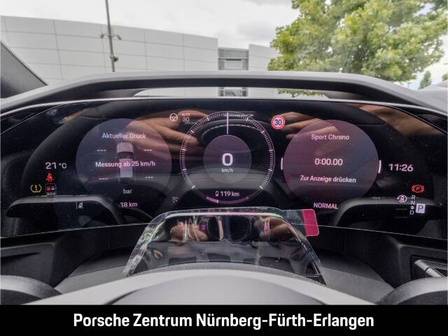 Image 28/50 of Porsche Cayenne S Electric (2026)
