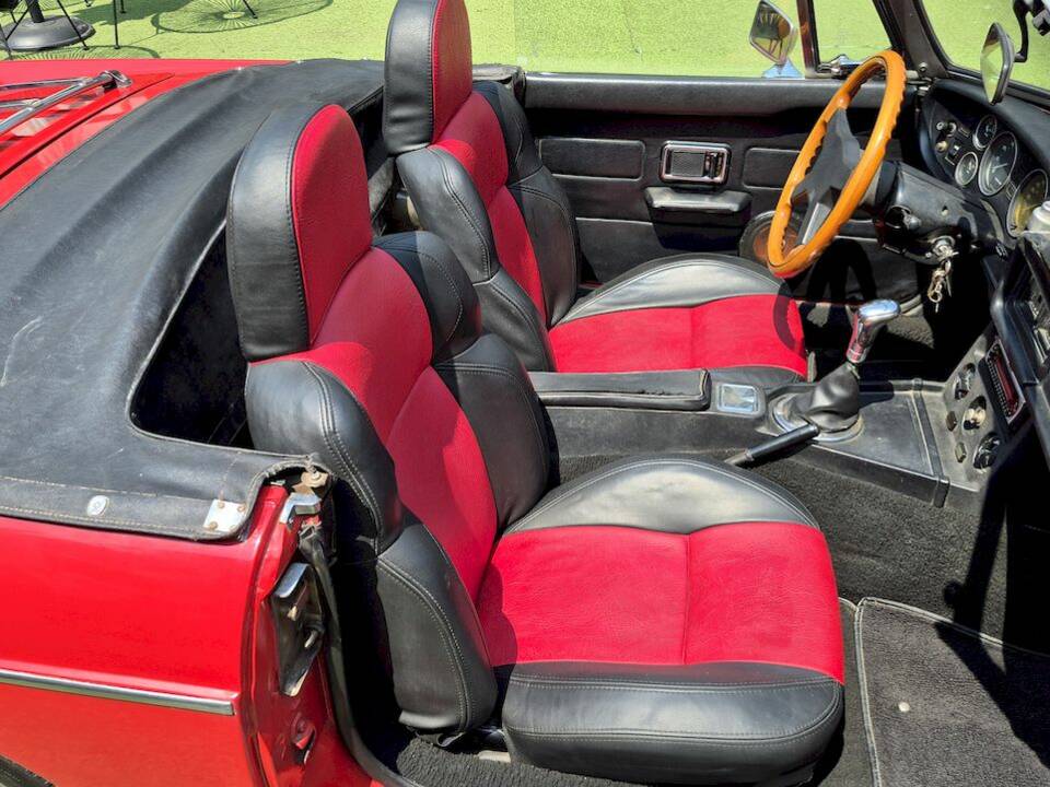 Image 30/40 of MG MGB (1979)