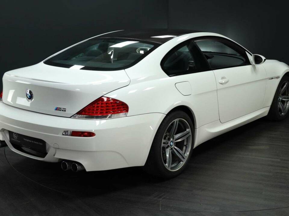 Afbeelding 2/50 van BMW M6 (2006)