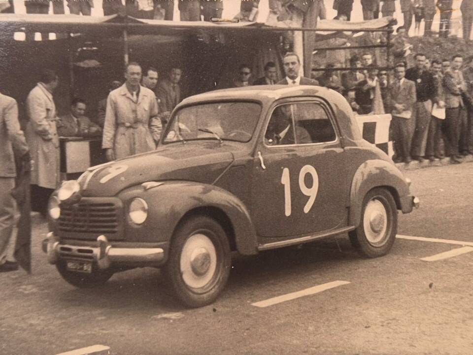 Image 33/36 of FIAT 500 C Topolino (1950)