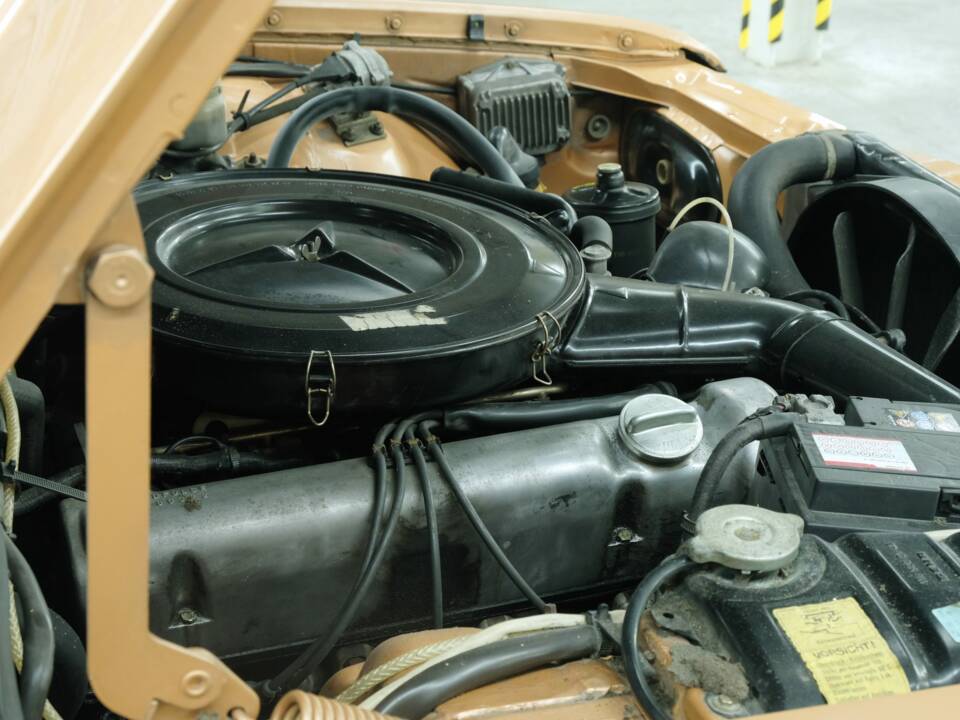Image 49/50 de Mercedes-Benz 350 SE (1973)