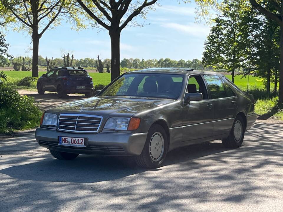 Image 3/44 of Mercedes-Benz 400 SEL (1992)