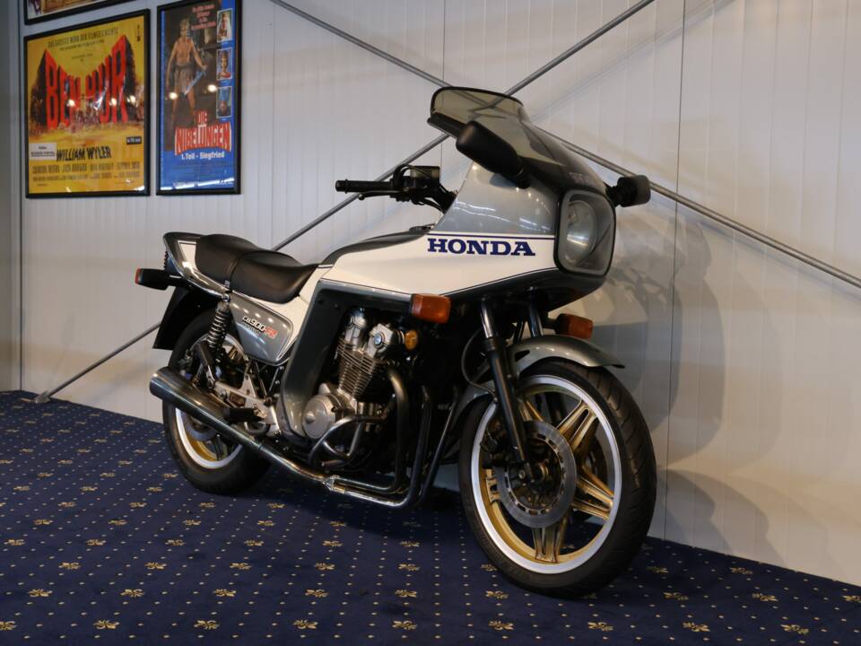 Bild 1/21 von Honda CB 900 F2 (1982)