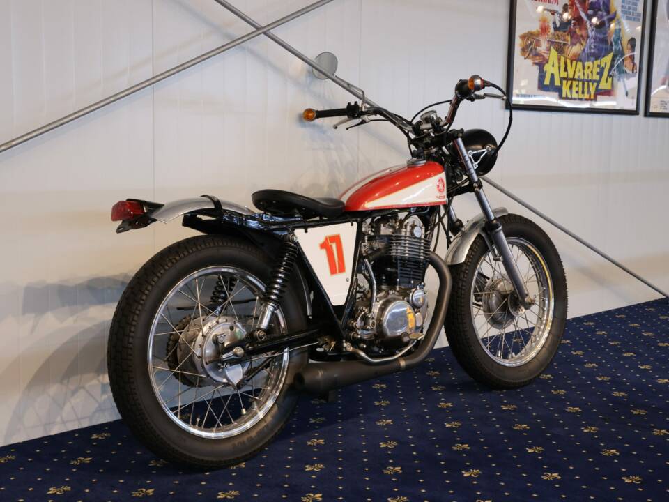 Image 3/30 of Yamaha SR500 (1981)